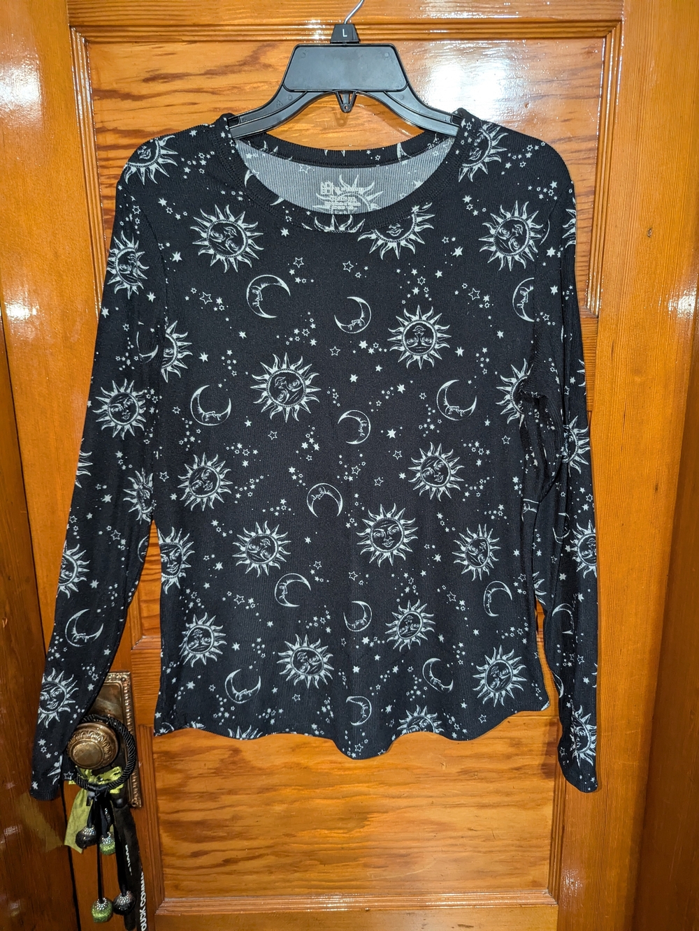 Women's Celestial Print Long-Sleeve Top - Black